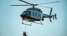 Helicopter hire - 斗球